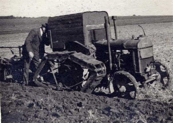 Tractorul Fordson N Rotaped (1)